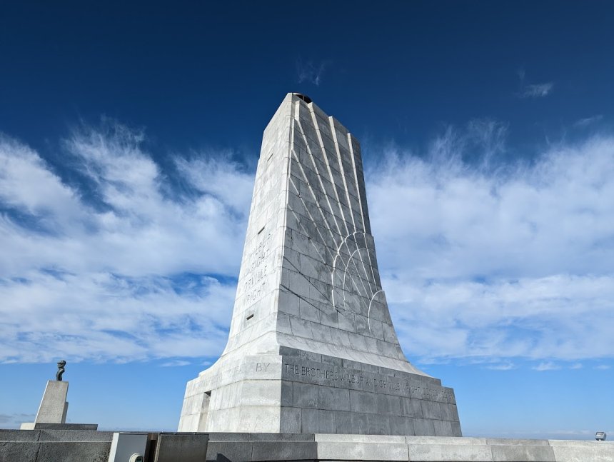 WrightBrothersMemorial.jpg